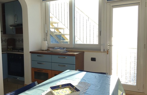 Le Forna Apartment | THE FAUN'S HOUSE IN CALA DELL'ACQUA ON THE SEA WITH A VIEW OF PALMAROLA