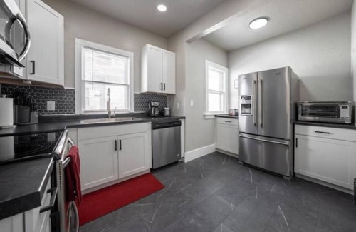 Sioux Falls House | The Firehouse: 3 bed, central location, historic