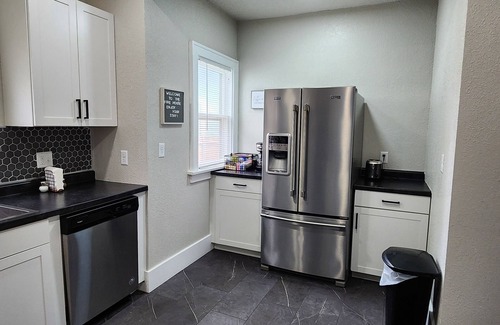 Sioux Falls House | The Firehouse: 3 bed, central location, historic