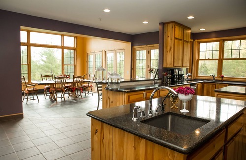 Two Harbors Bed & Breakfast | The Fitzgerald Manor BnB is Your Northwoods Destination !