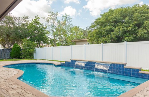 Cooper City House | "The Flamingo" CooperCity pool ranch, family pets