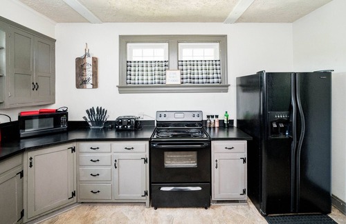 Lynchburg House | THE FORT- Cozy Home Centered In The Heart Of Lynchburg!