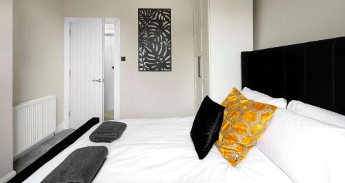Rothesay Apartment | The Fountain View Apartment