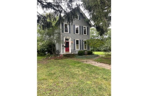Berea House | The Fowles Inn at Coe Lake