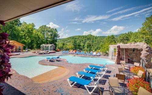 White Oak Lodge Villa | The Foxtail Lodge