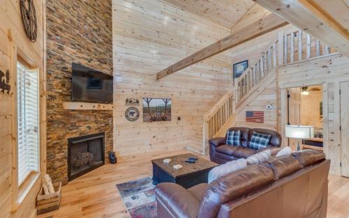 White Oak Lodge Villa | The Foxtail Lodge