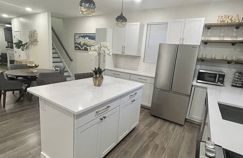 West Columbus House | The Franklinton Get Away | 3-Bdr Home Mins From Downtown Columbus