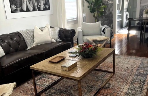 Freetown - Port Rico House | The FreeTown Roost. A Stylish 2 bedroom house in the heart of Downton.