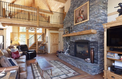 Gallatin Gateway Cabin | The Gallatin River Retreat in Big Sky