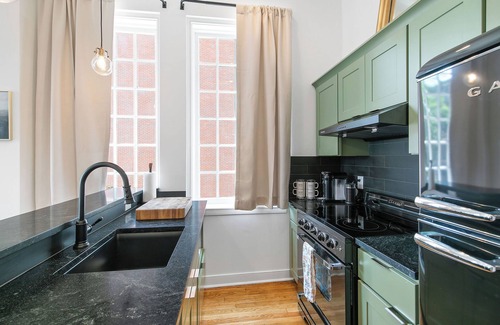 North Downtown Apartment | The Gatsby - 2 BR 2 BA on Downtown Mall with Amazing View