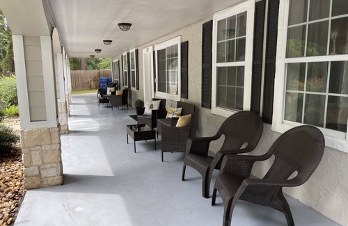 Goodrich House | The Gentle Villa Retreat " Come to our place where all worries are left behind"