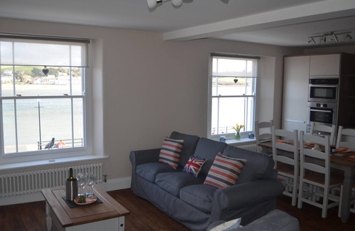 Appledore Apartment | The Georgian Lounge - 1st Floor