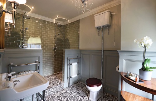 Castle Hotel | The Georgian Swansea