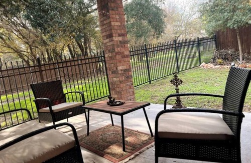 San Marcos House | ❤ The Getaway - Spacious/Clean/Quiet/King Bed/Queen/Twins