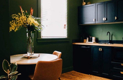 Leeton Apartment | The Gilded Globe