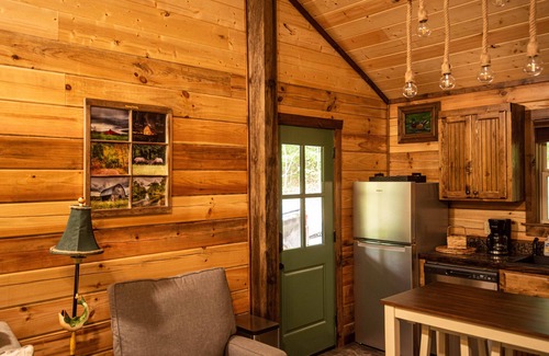 Harriet Cabin | The Gilead Log Cabin