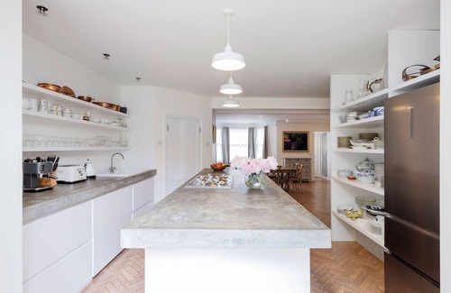 Larkhall House | The Glade, by Veeve