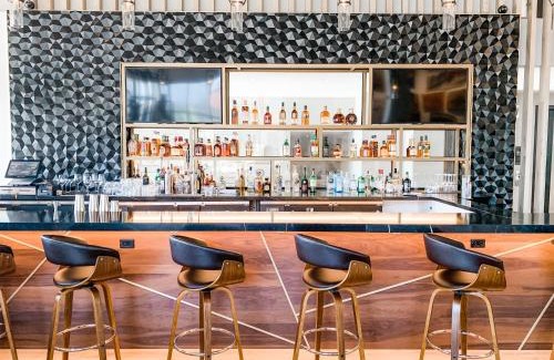 Rossmoyne Hotel | The Glenmark, Glendale, a Tribute Portfolio Hotel