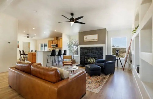 Landers House | The GOAT Desert Experience