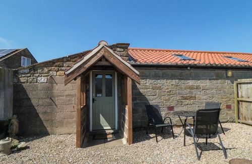 Whitby Cottage | THE GOAT SHED, pet friendly, with a garden in Robin Hood’s Bay