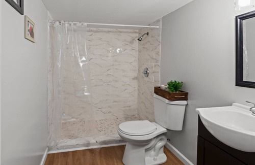 Auburn Cabin | The Godfather Tiny House. 15 minutes from Auburn University, Bucee's & Walmart