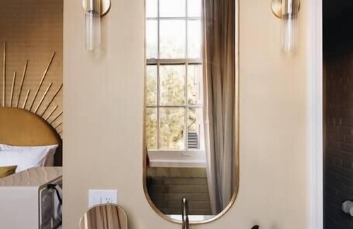 Tyler Park Hotel | The Golden Hour Suite 201 at The Bellwether Hotel