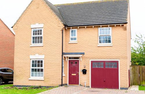 Peterborough House | The Grace House Entire 4bed detached
