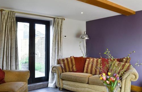 Uggeshall House | The Granary-E3567