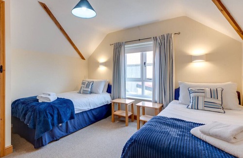 Saxmundham House | The Granary - Three Bedroom House, Sleeps 5