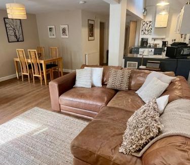 Bodenham Apartment | The Granary, Wonderful Riverside Accommodation