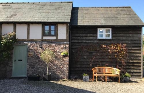Bodenham Apartment | The Granary, Wonderful Riverside Accommodation