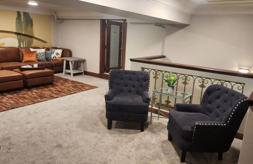 Downtown Lincoln Condo | The Grand Manse Capitol Hall