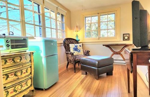 Chambersburg Bed & Breakfast | The Gray House 1899