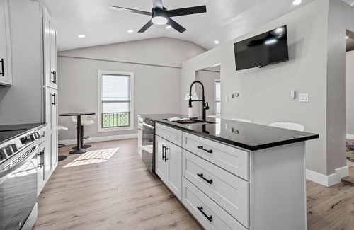 Reynoldsburg House | The Great and Grand Gathering House
