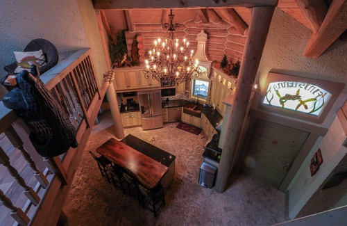 Branson House | The Great Trout Lodge