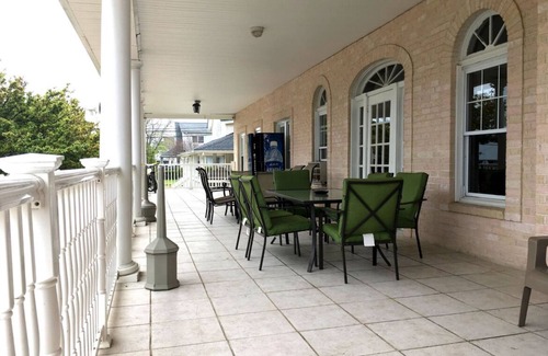 Wall House | The Greatest Place in the Belmar Beach.