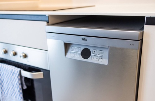 Nou Moles Apartment | The Green Apartment I by Florit Flats