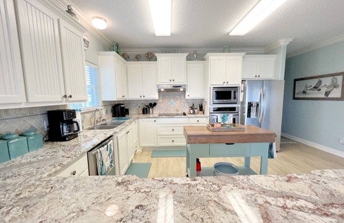 Port Bolivar House | The Green Seahorse - 2nd row beauty with ALL the extras!