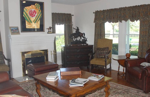 Paris Bed & Breakfast | The Guesthouse at Rosecrest Farm
