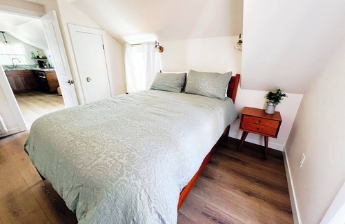 Reno Other | The Guesthouse: Farm stay with Hot Tub just 10 minutes from Casinos