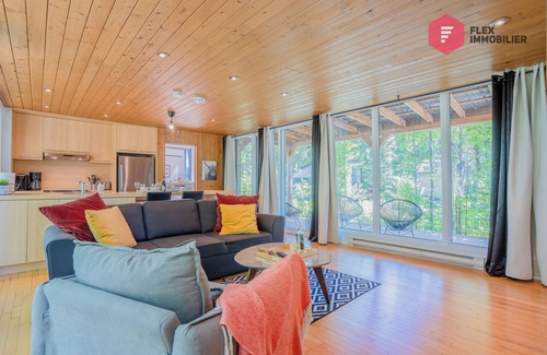 Pont-Rouge Ski Chalet | ⭐ The HALO ❇ SPA Pool Sauna Billiards Trails 25 min from Quebec ⭐
