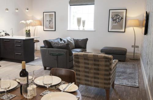 Carlisle Apartment | The Halston Carlisle