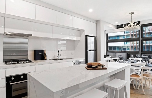 Port Melbourne Apartment | The Hamptons 2 Bed Deluxe Aptartment