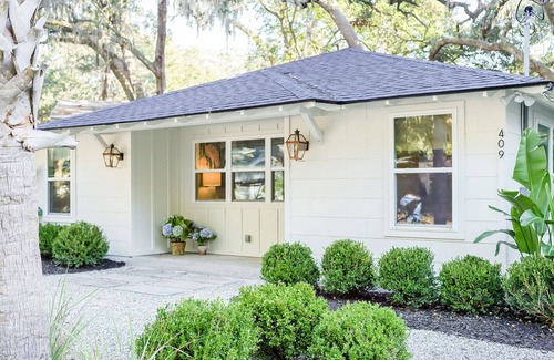 Saint Simons Island House | The Happy Magnolia: A happy cottage in the village on an island.