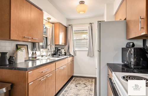 Grand Rapids House | The Harlan City Cottage - Extended Stay Welcome