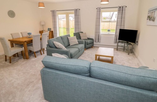 Embleton Cottage | THE HAVEN, country holiday cottage, with a garden in Embleton
