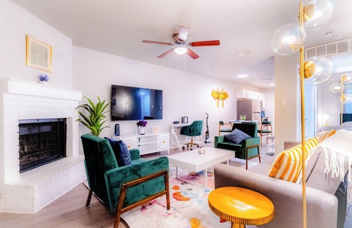 Sweetbriar Apartment | "The Haven" - Modern Cozy 2BR/1Bn2BR - 1 King Bed, 2 Double Bed