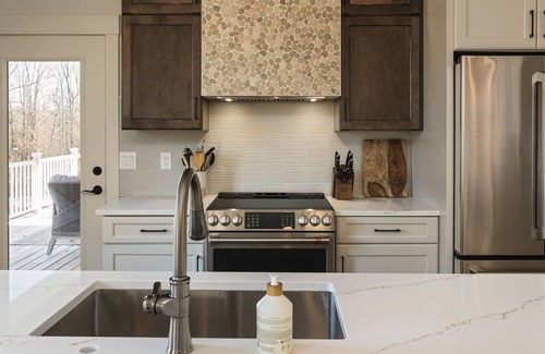 Lyman House | The Haven on Hibiscus
