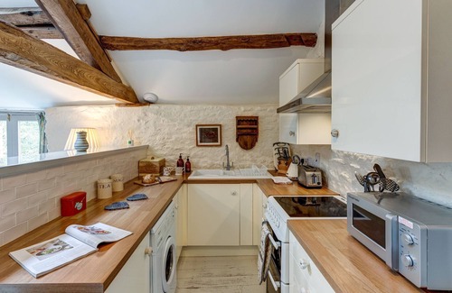 Hook Norton Apartment | The Hayloft | Cotswolds Holiday Let | 1 Bed & Sleeps 2