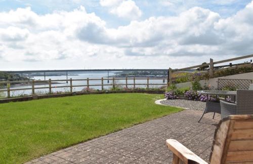 Milford Haven House | The Hays